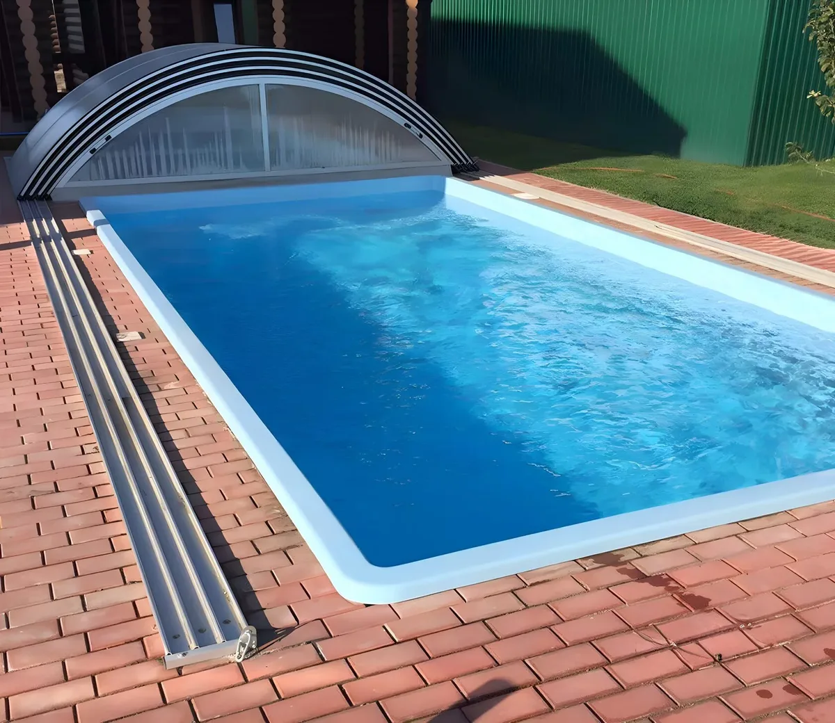 Laguna 7 — вечернее освещение в Костроме